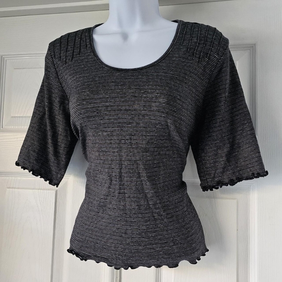 Grey striped half sleeve emo grunge teeSize large - Picture 1 of 5